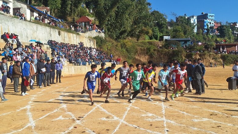 दिक्तेलमा राष्ट्रपति रनिङ शिल्ड प्रतियोगिता, कमजोर व्यवस्थापनले सहभागीमा छैन उत्साह