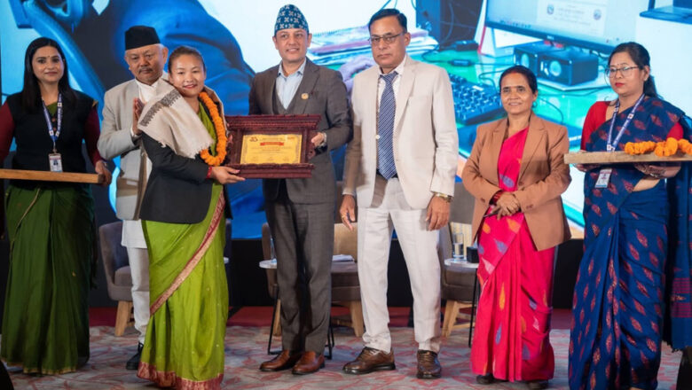 हलेसी तुवाचुङ बन्यो देशभरमा सर्वोत्कृष्ट : ‘म्युनिसिपल एक्सीलेन्ट अवार्ड’बाट सम्मानित