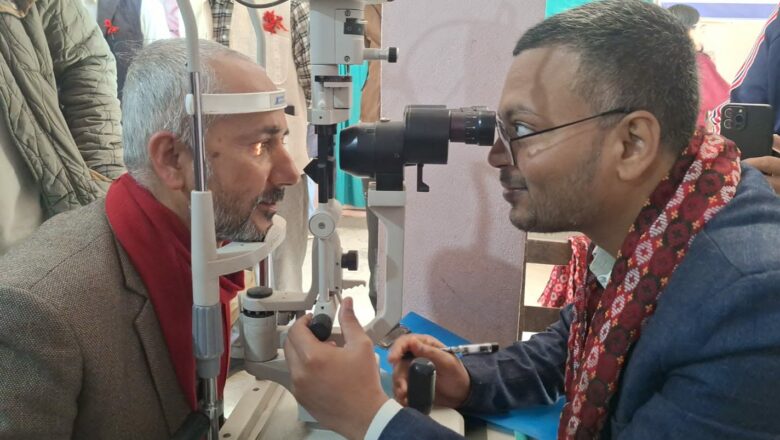 दिक्तेलमा नि:शुल्क शल्यक्रियासहितकाे आँखा उपचार शिविर सुरु