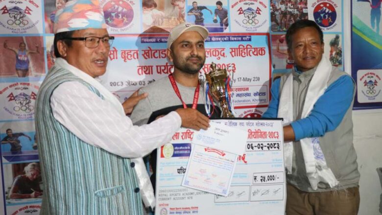 दमकका प्रकाशचन्द्र नेपाललाई खुला राष्ट्रिय बुद्धिचाल प्रतियोगिताको उपाधि