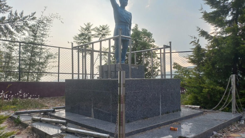 संरक्षण अभावमा प्रजातान्त्रिक योद्धा रामप्रसाद राईको शालिकसहितको पार्क सङ्कटमा