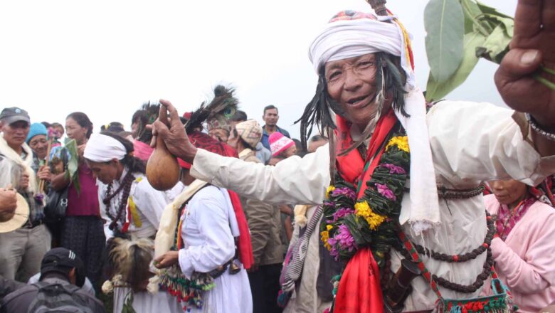 श्रावण शुक्ल पूर्णिमा : धार्मिक तथा पर्यटकीयस्थलहरुमा धामीझाँक्रीसहित दर्शनार्थीको भीड