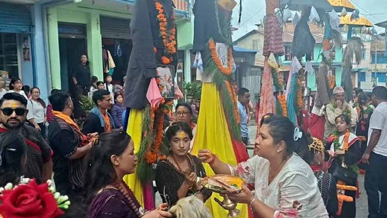 नेवार समुदायको प्रमुख चाड गाई जात्रा : दिवङ्ग भएका आफन्तको चिर शान्तिको कामना