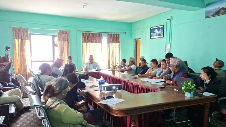 खोटाङमा स्थानीय तहको सङ्ख्या तथा सीमा हेरफेरसम्बन्धी बहस थालियो