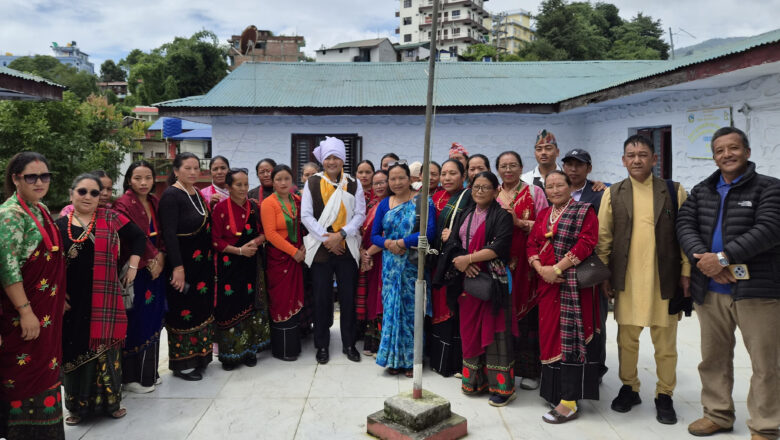 गुरुङ सेवा समाज खोटाङद्धारा प्रजिअ महेशकुमार गुरुङलाई स्वागत