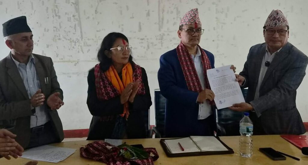 खोटाङमा ५० शय्याको अस्पताल कार्यान्वयन गर्न कोशी प्रदेशका स्वास्थ्यमन्त्रीलाई ज्ञापन